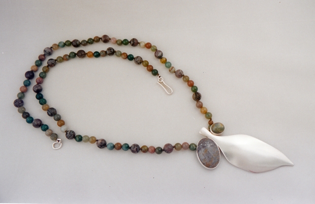 agate_and_leaf_necklace1