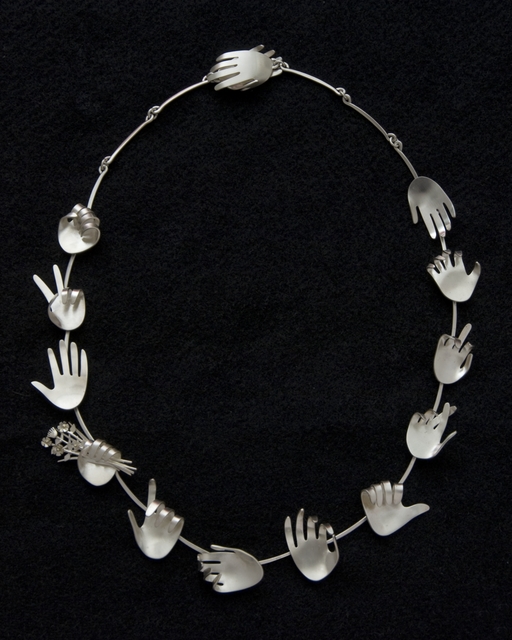 hand_signals_necklace